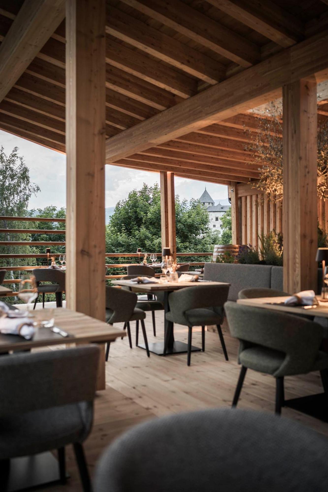 Presulis Hideaway Apartments & Restaurant Völs am Schlern Exterior photo